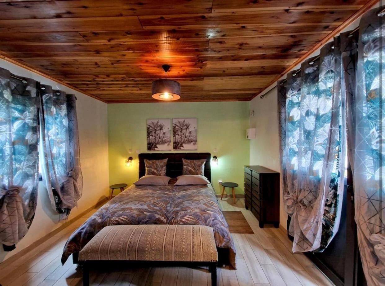 Chambres Et Tables D'Hote Du Voyageur La Plaine-des-Palmistes Esterno foto