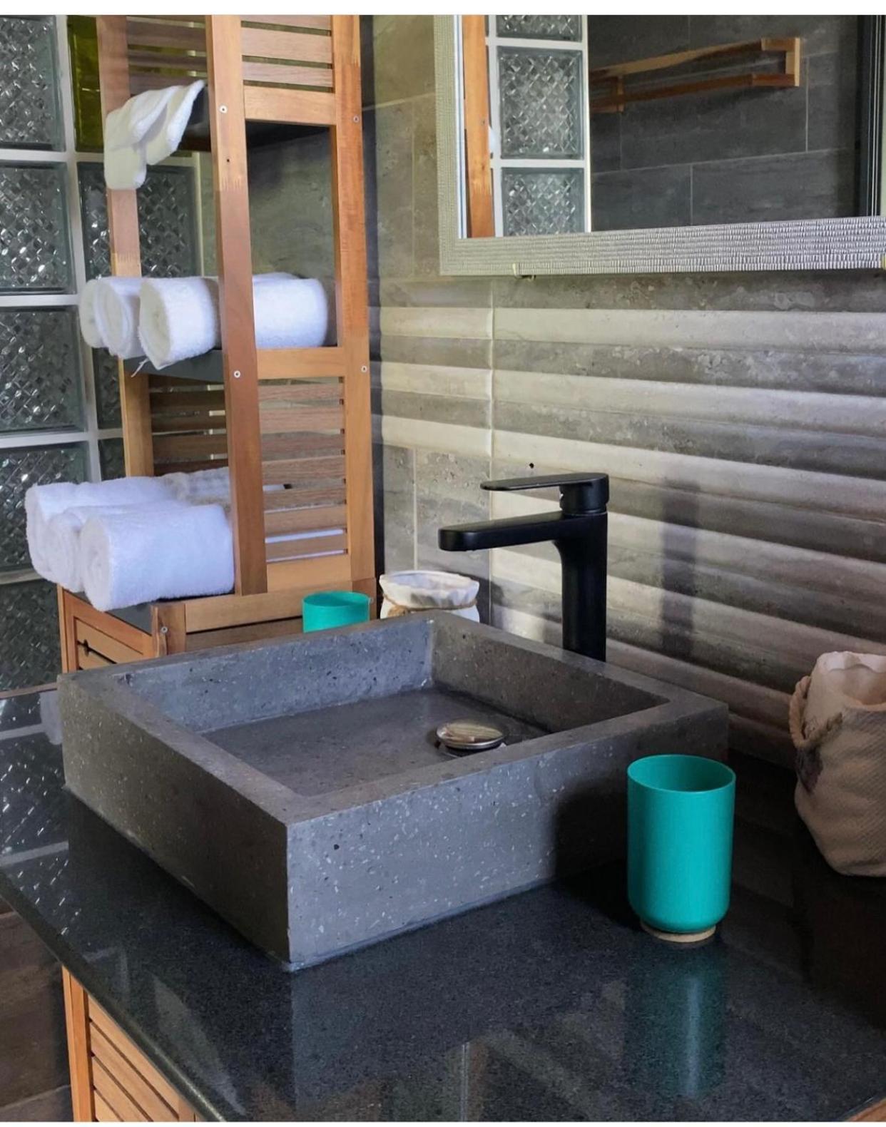 Chambres Et Tables D'Hote Du Voyageur La Plaine-des-Palmistes Esterno foto